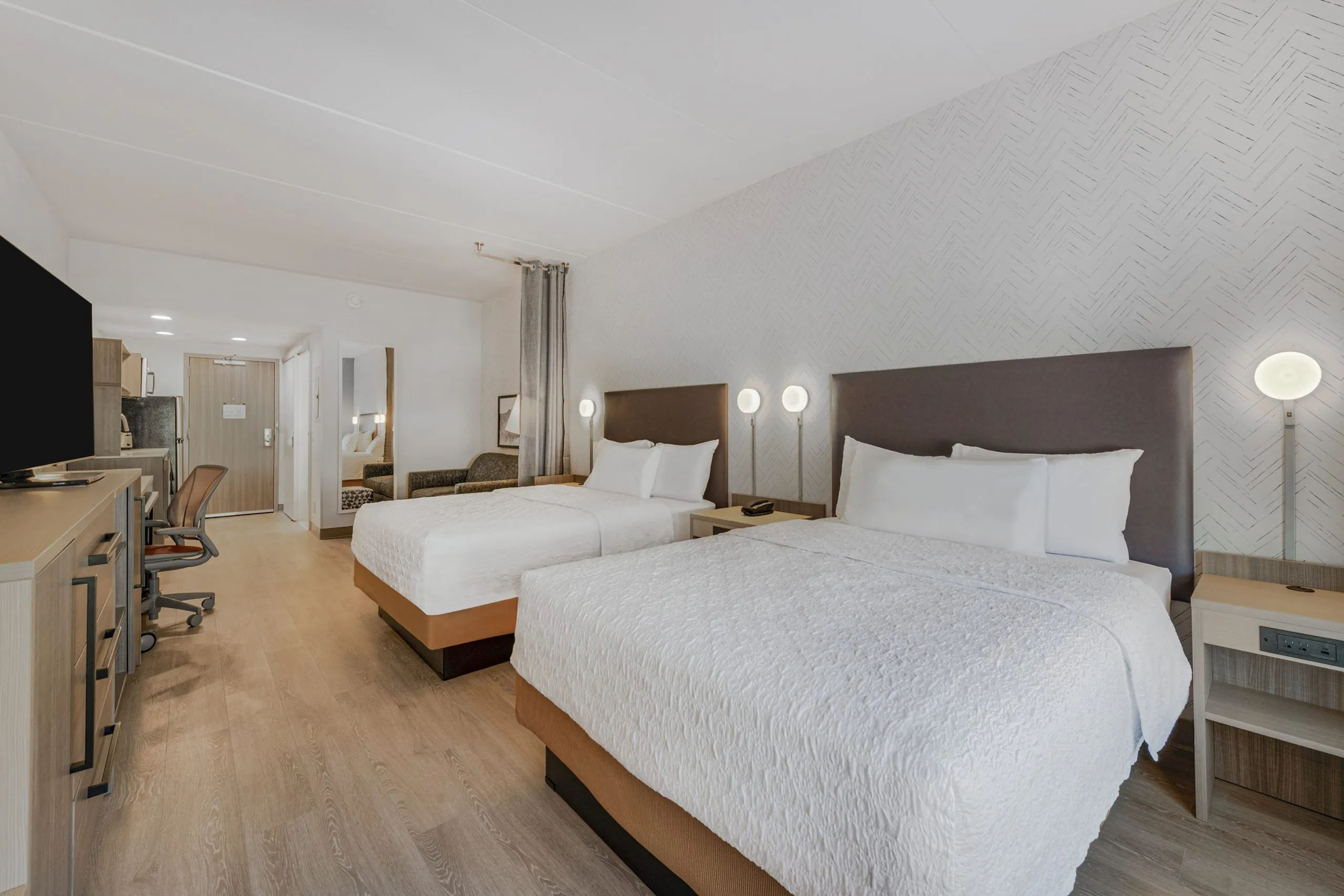 Xuất đầu tư định cư Mỹ EB-5: Dự án Home2 Suites by Hilton Ashland. Mua bán căn hộ tại Ashland, Ohio được đăng bởi Green Card Fund Vietnam.Hình 8