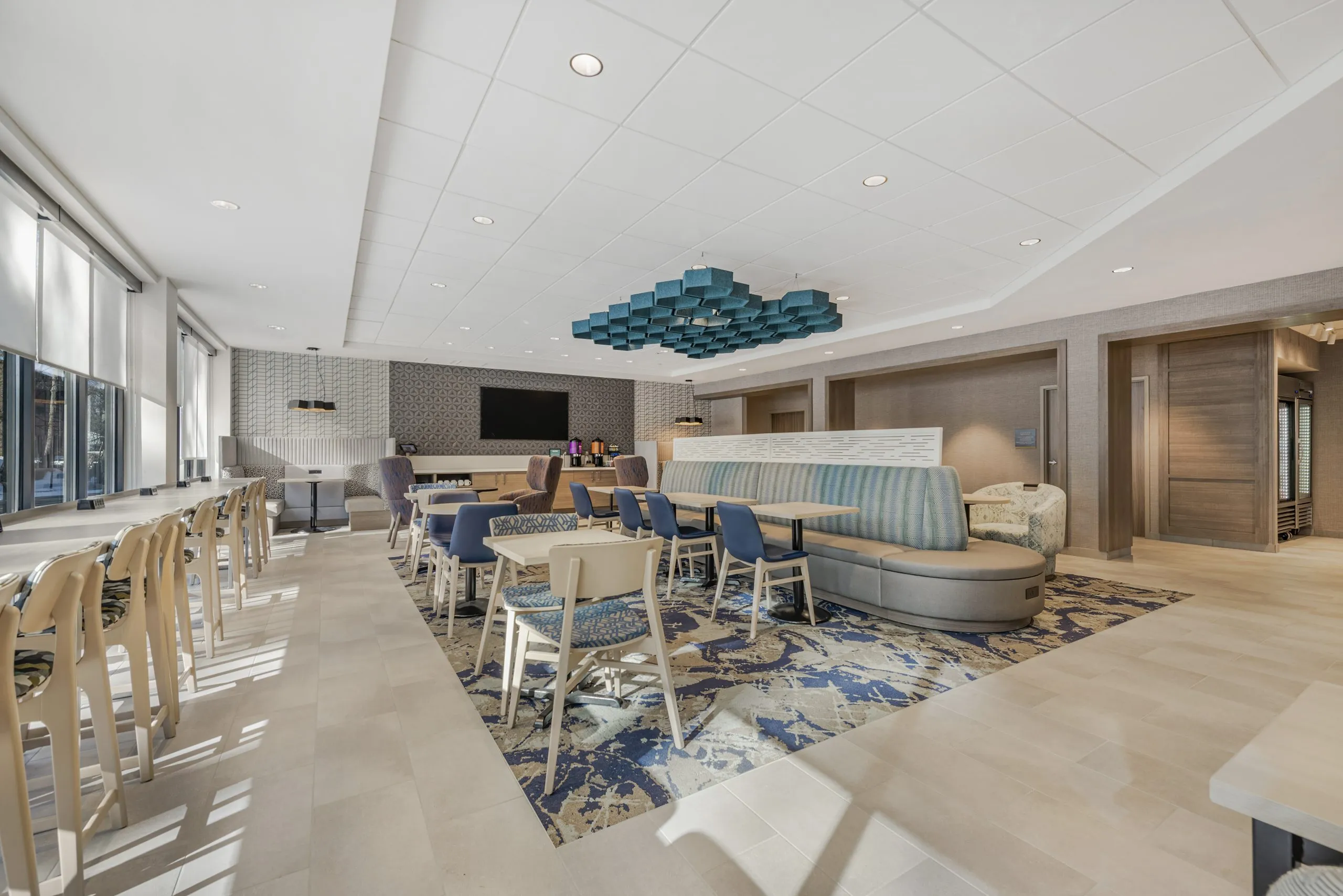 Xuất đầu tư định cư Mỹ EB-5: Dự án Home2 Suites by Hilton Ashland. Mua bán căn hộ tại Ashland, Ohio được đăng bởi Green Card Fund Vietnam.Hình 2