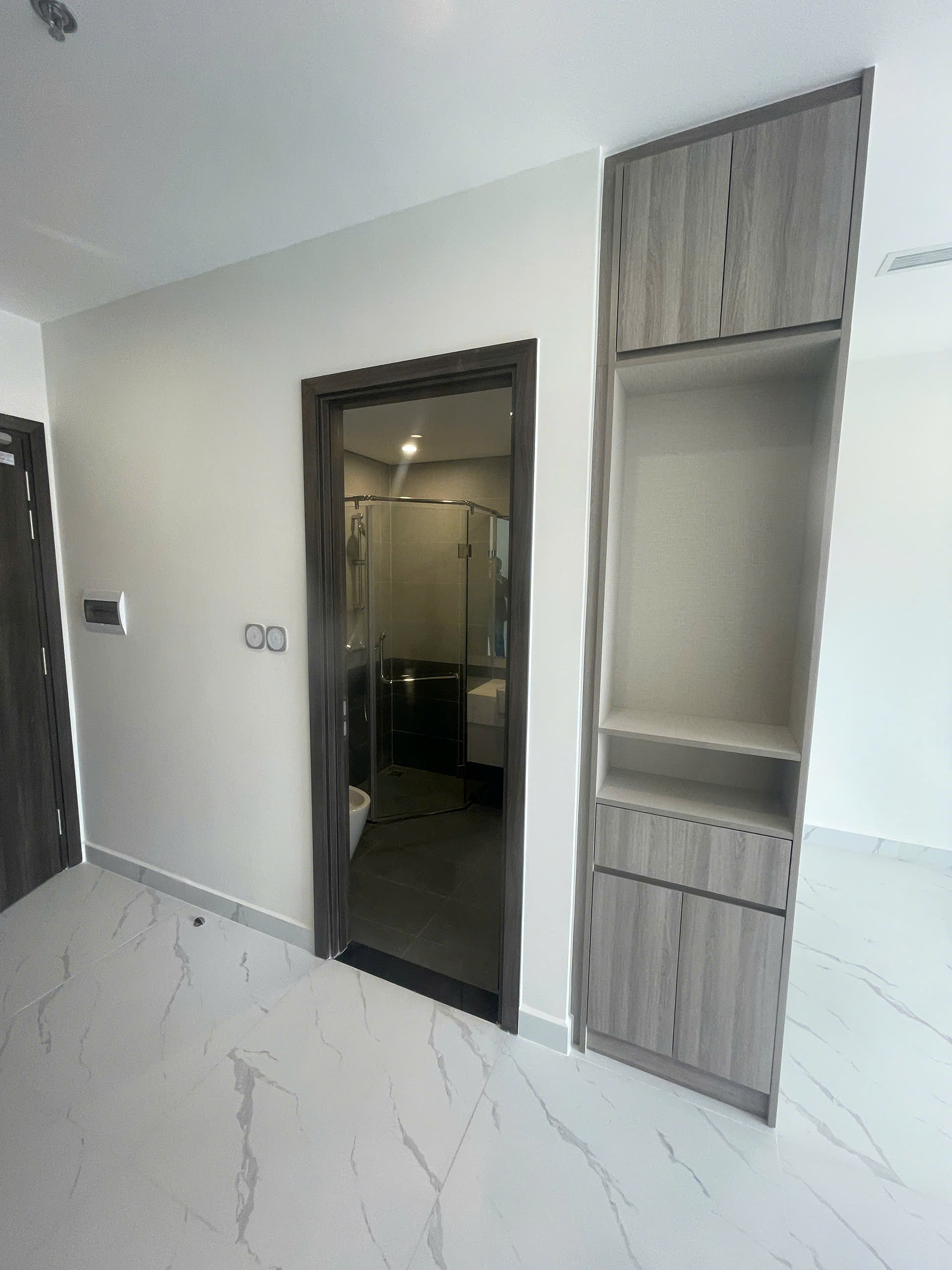 BÁN STUDIO VINHOMES - DT: 33,4m2 - VIEW TTTM VÀ SÂN GOLF - GIÁ TỐT NHẤT THỊ TRƯỜNG.. Mua bán căn hộ tại Đại Đô Thị Vinhomes Grand Park, NGUYỄN XIỂN, Long Bình, Hồ Chí Minh được đăng bởi Tấn Sang.Hình 11