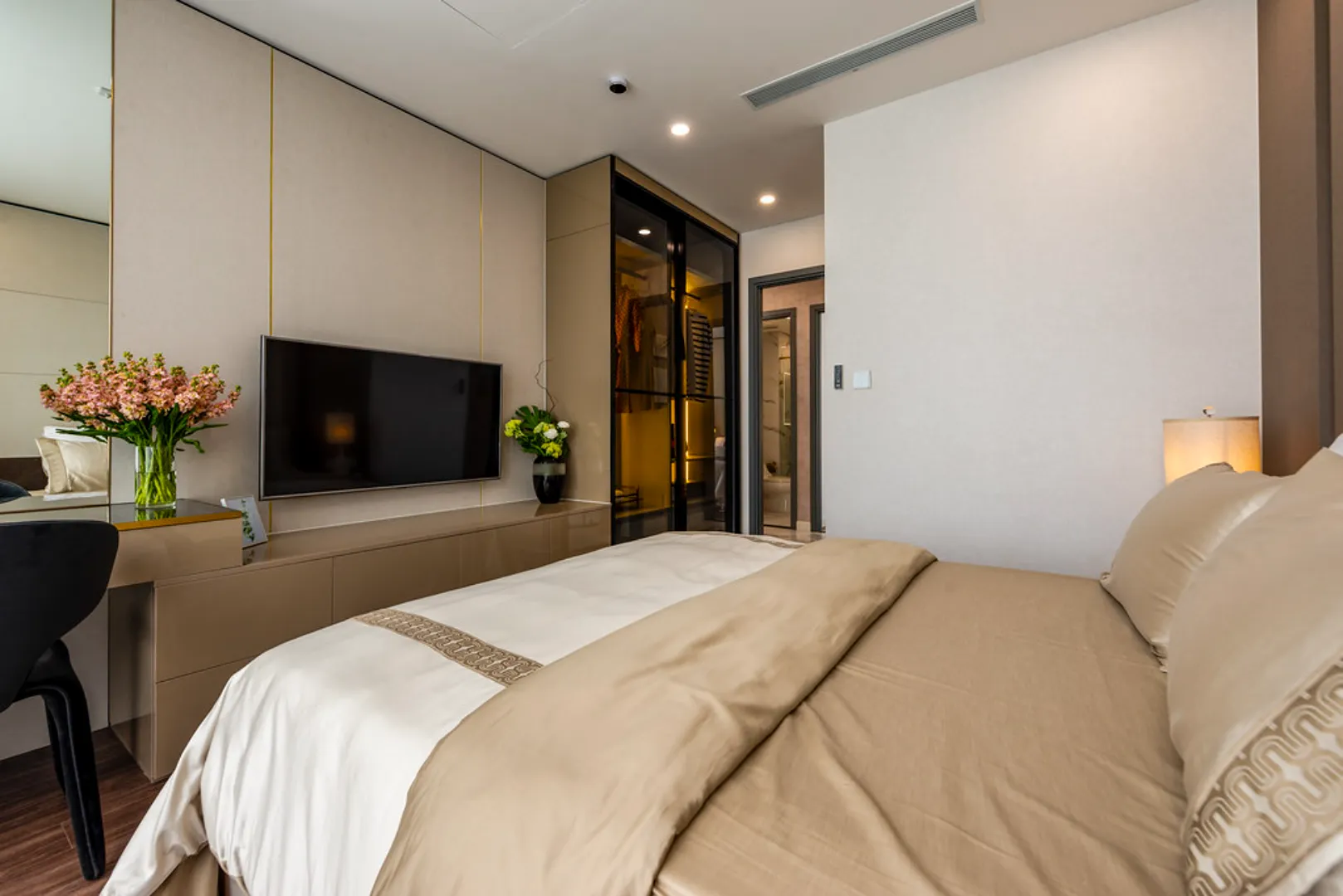 Căn 2 PN Tại Sunshine Sky City Tọa Lạc Ngay Nút Giao Ngã Tư Đường Phú Thuận & Huỳnh Tấn Phát. Mua bán căn hộ tại Sunshine Sky City, Hồ Chí Minh được đăng bởi VPI Official