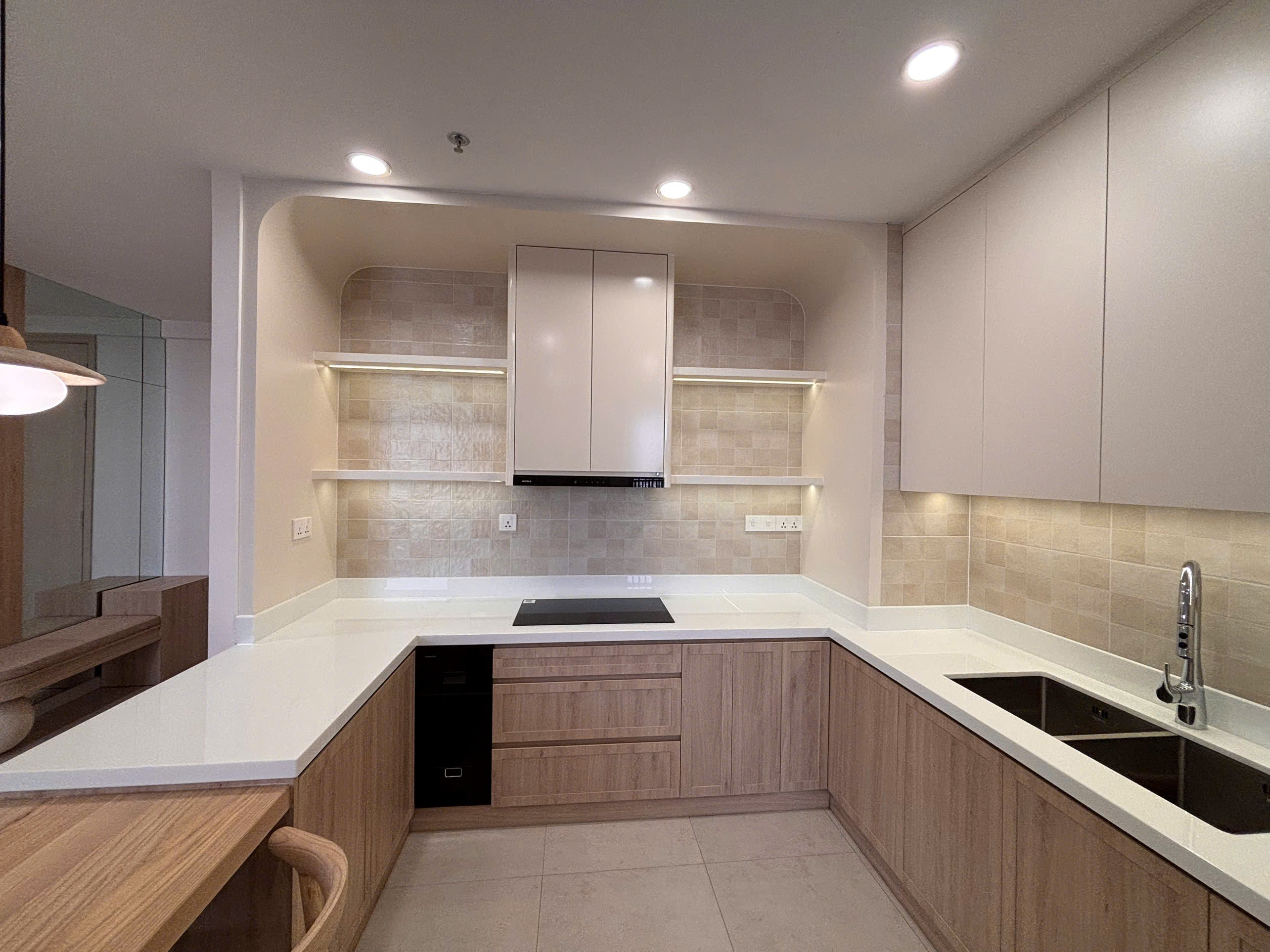 Căn hộ tầng trung của dự án Infiniti Quận 7 view hướng sông Sài Gòn, giá thuê tốt. Cho thuê căn hộ tại số 584 Huỳnh Tấn Phát, Tân Phú, Hồ Chí Minh được đăng bởi VPI Official.Hình 4