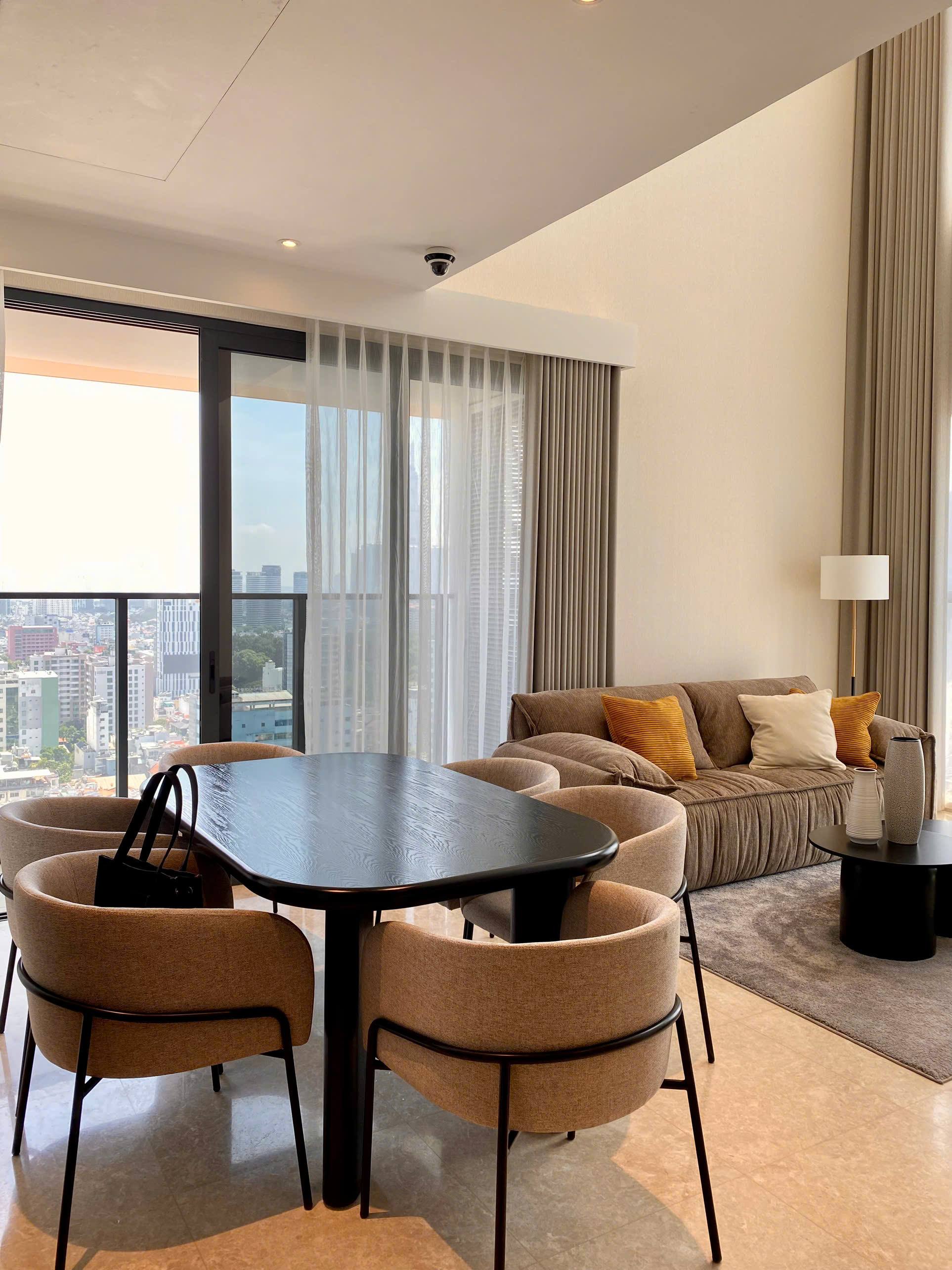 BÁN CĂN HỘ 4PN BXX08 THE MARQ 146M² – TẦNG TRUNG – PRIVATE LIFT – SỔ HỒNG – GIÁ 42 TỶ. Mua bán căn hộ tại The MarQ, Sài Gòn, Hồ Chí Minh được đăng bởi VPI Official.Hình 1
