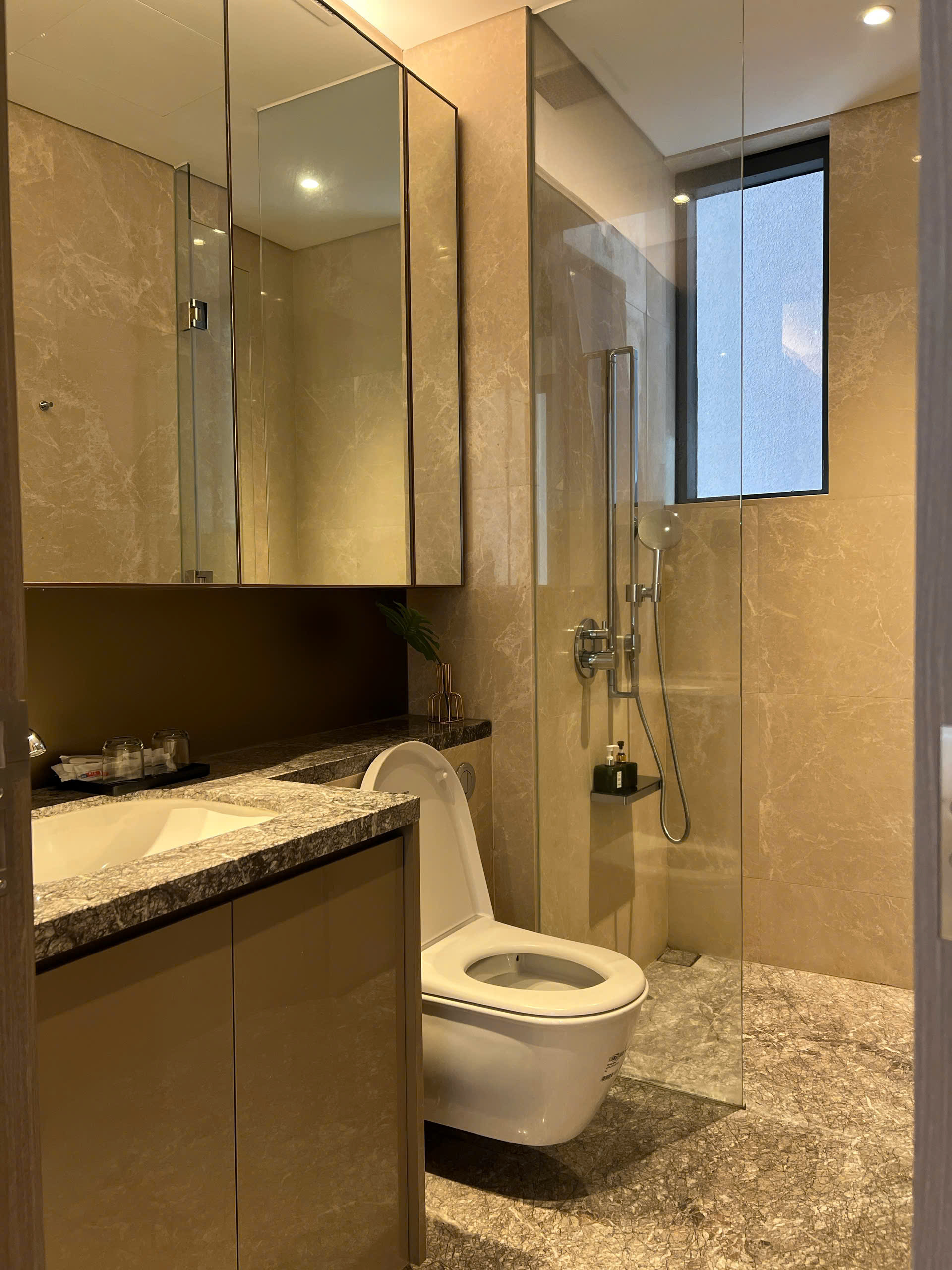 BÁN CĂN HỘ 3PN THE MARQ 107M² AXX04 – TẦNG TRUNG – VIEW LANDMARK 81 – GIÁ 21,7 TỶ. Mua bán căn hộ tại The MarQ, Sài Gòn, Hồ Chí Minh được đăng bởi VPI Official.Hình 5