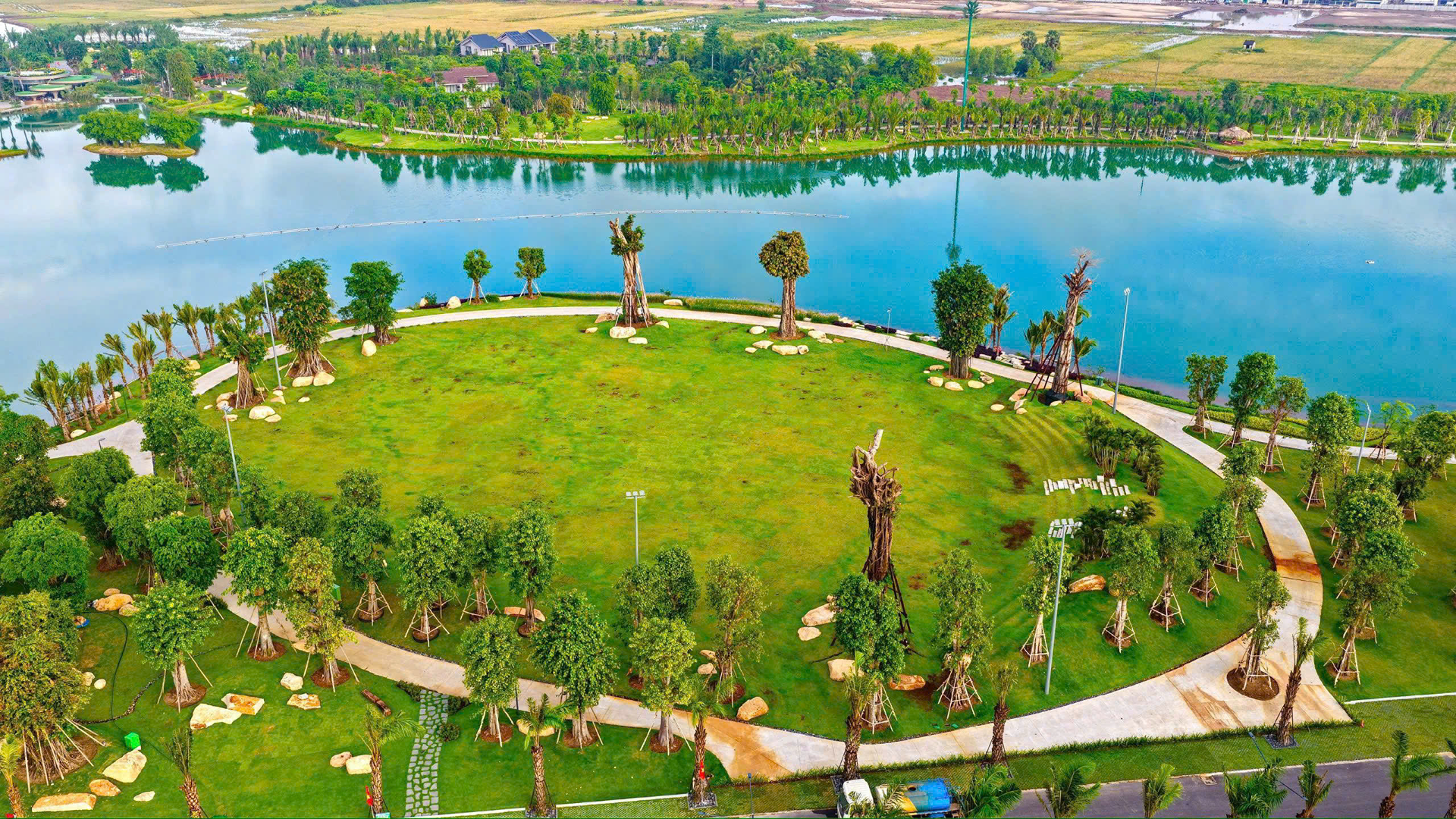 Biệt thự đơn lập Eco Retreat View cung đường tắm rừng 8km. Mua bán biệt thự tại Eco Retreat, Nguyễn Hữu Trí, Bến Lức, Tây Ninh được đăng bởi VPI Official.Hình 10